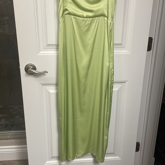 Abercrombie & Fitch strapless satin sculp maxi dress - Picture 2 of 7